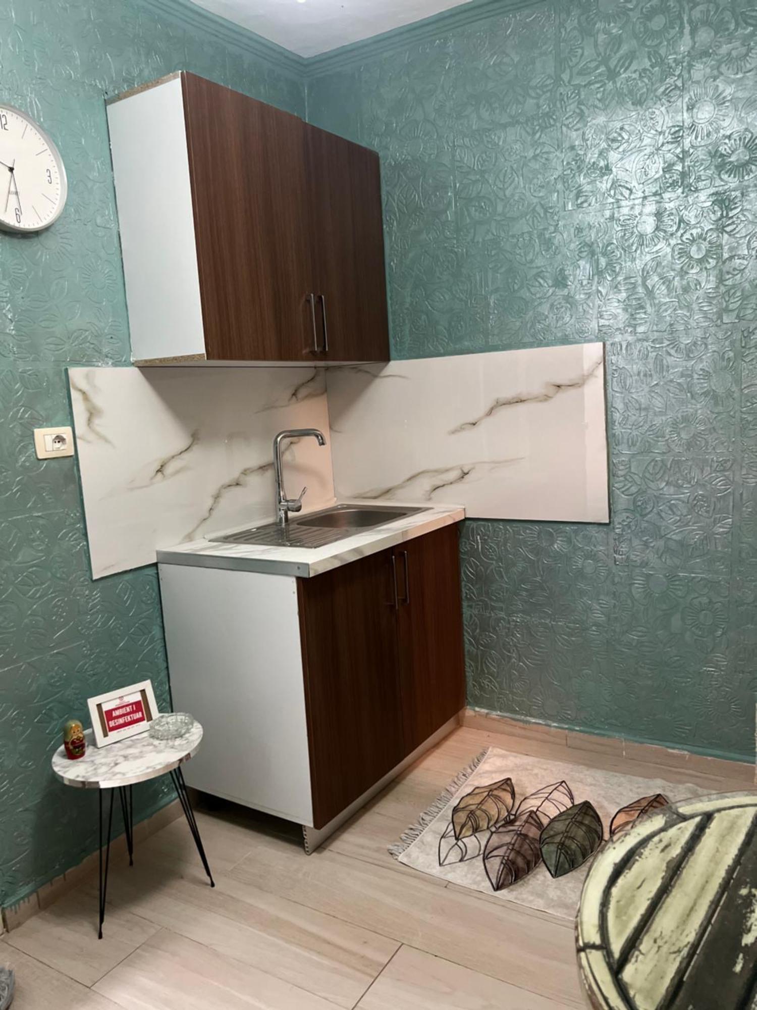 Central Cozy Apartment Old Train Station Τίρανα Εξωτερικό φωτογραφία